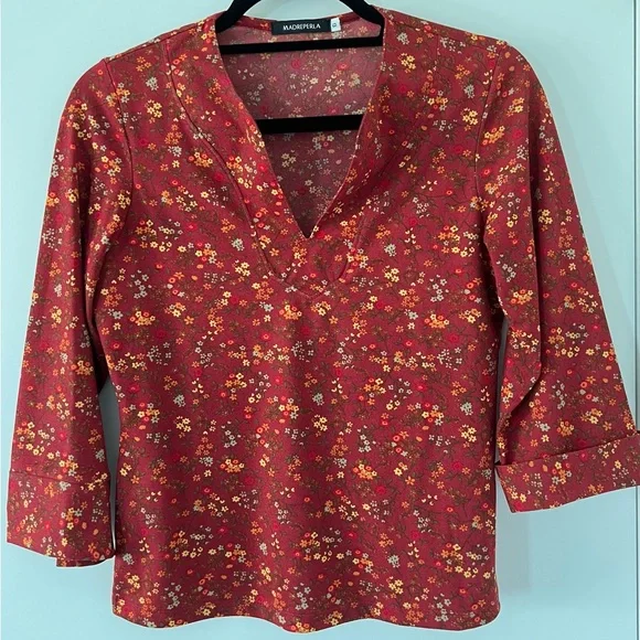 Women's Floral Print Sleeve Blouse
Size M/L - Picture 1 of 5